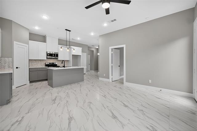 Building Photo - 2366 Usman Dr