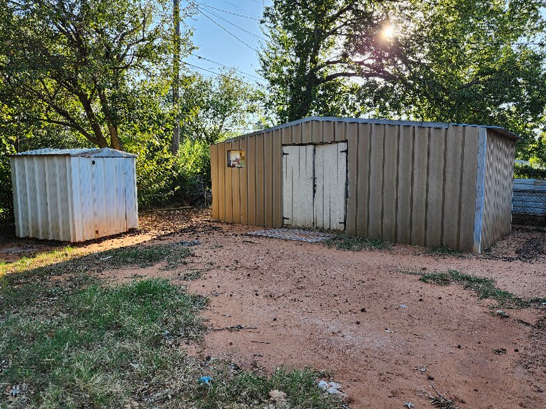 Building Photo - 3112 Chetwood Dr