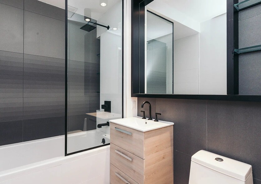 Building Photo - 44 Kent St