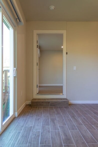 Building Photo - 88 Bayview Ave