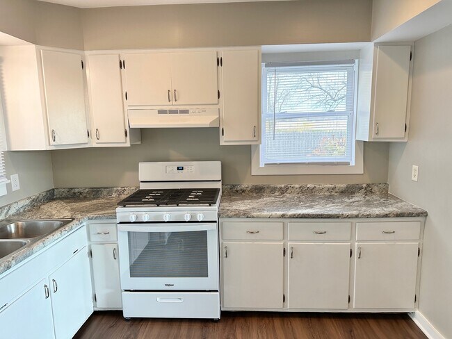 Building Photo - 11408 IL-120