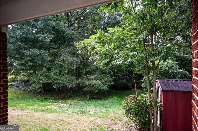 Building Photo - 2900 Eleanor Terrace NW