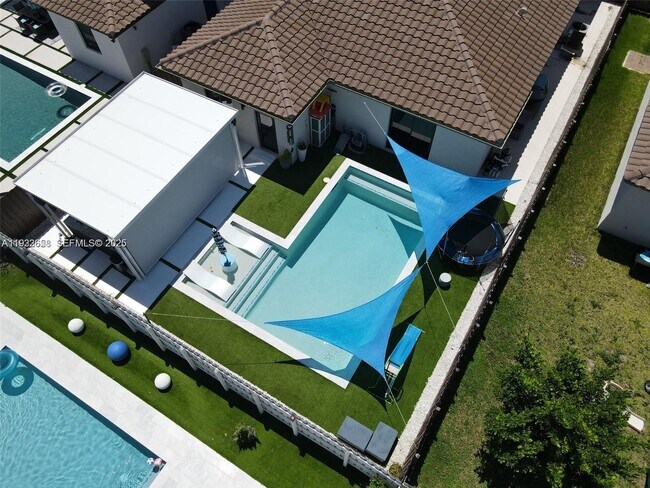 Building Photo - 11939 SW 241 Ter