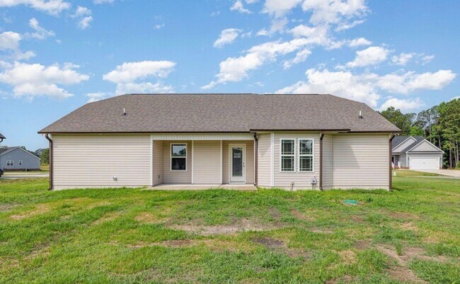 Building Photo - 210 Maxwell Farm Ln