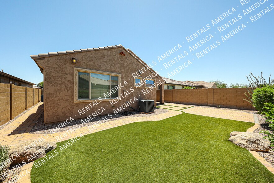 Building Photo - 3710 E Lodgepole Dr