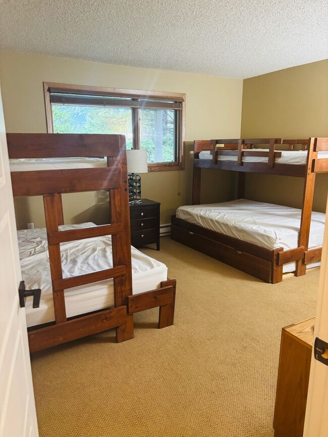 Building Photo - Big Sky Furnished Condo