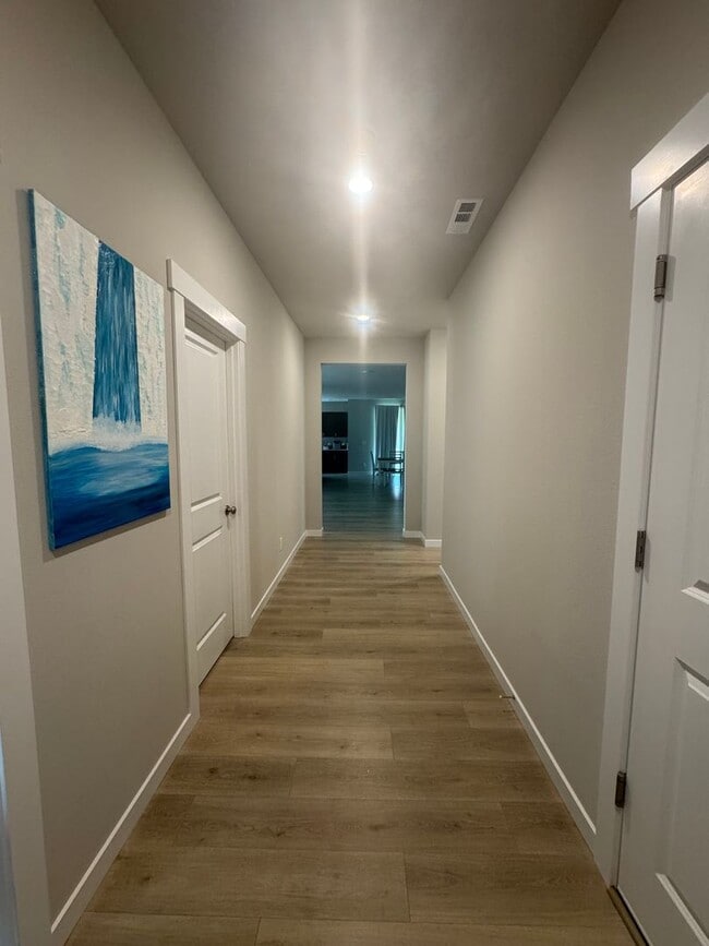 Building Photo - Immaculate Single-Story in the Ridgeview Neighborhood