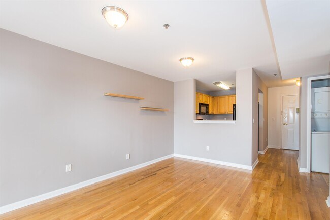 Building Photo - 318 54th St