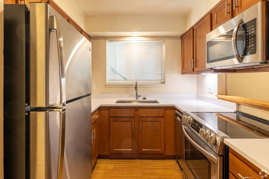 Building Photo - Angel's Fortress Apartments