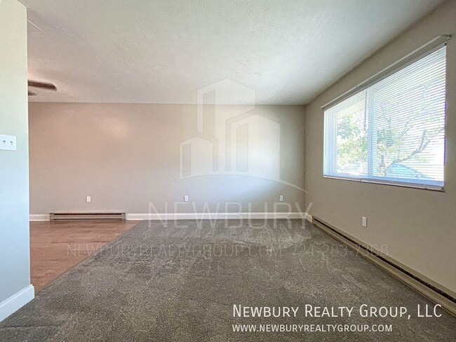 Building Photo - 26 Sunbury Estates