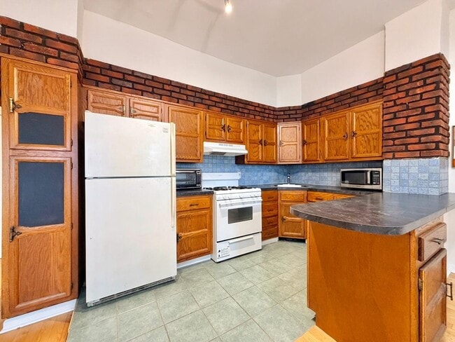 Building Photo - 514 Monastery Pl