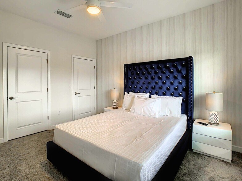 Building Photo - 2865 Simile St