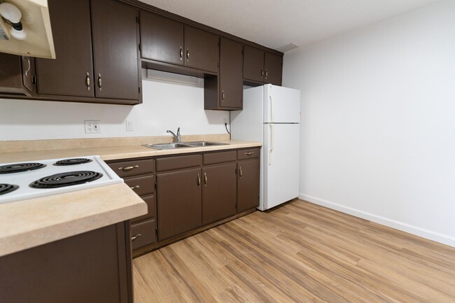 Building Photo - 241 W 500 S