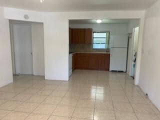 Building Photo - 5600 Hope St