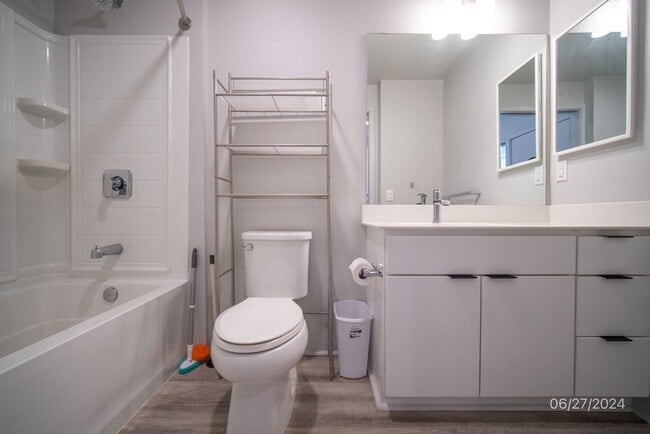 Building Photo - Studio with full bath in Kaikoi at Hoopili
