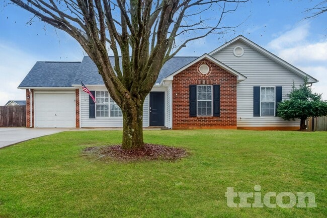 Building Photo - 4438 Fawnbrook Ave SW