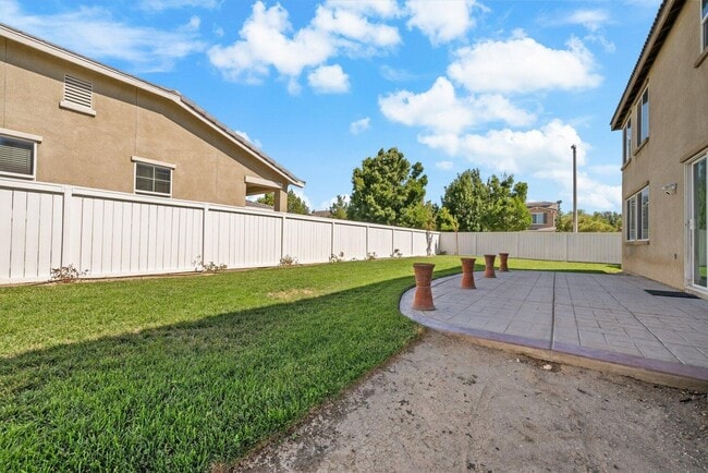 Building Photo - 44824 Dusty Rd