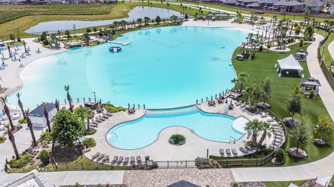 Building Photo - 15775 Cairnwell Bend Dr