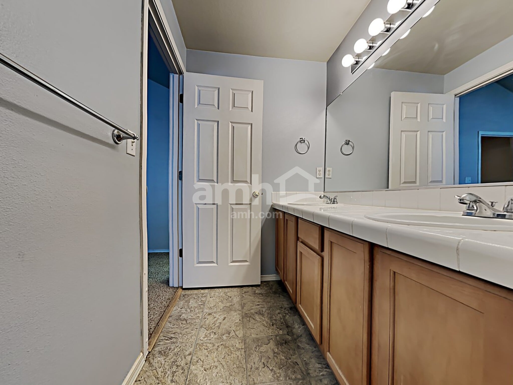 Building Photo - 17633 SW Falling Leaf Ct