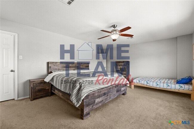 Building Photo - 504 E Little Dipper Dr