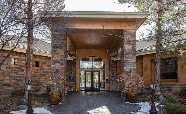 Building Photo - Beautiful 2-bedroom, 2 bath Condo in Gated...