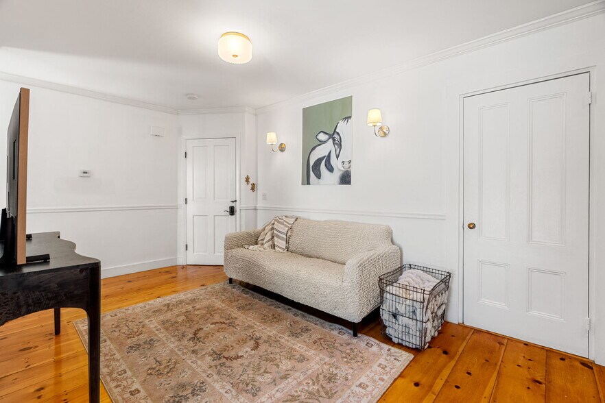 Building Photo - 4 Greenleaf St