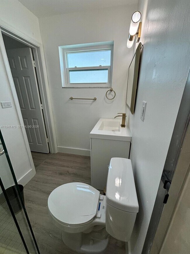 Building Photo - 4715 NW 44th St