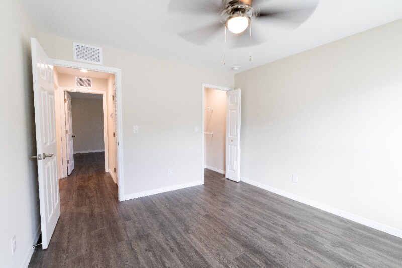 Building Photo - 2013 Fraser St