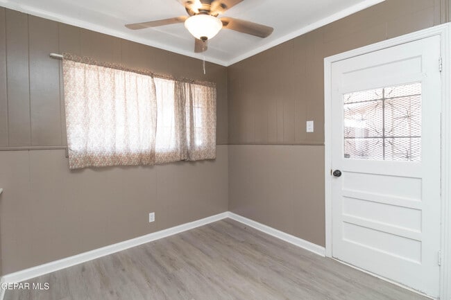 Building Photo - 321 Walsh Ln