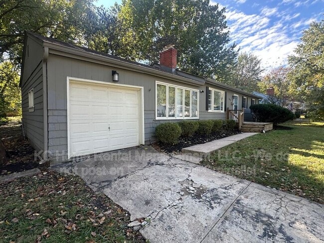 Building Photo - 6401 W 72nd Terrace