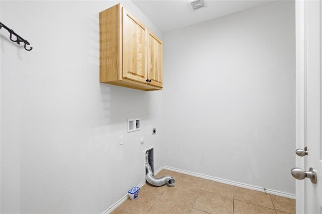 Building Photo - 400 Fistral Dr