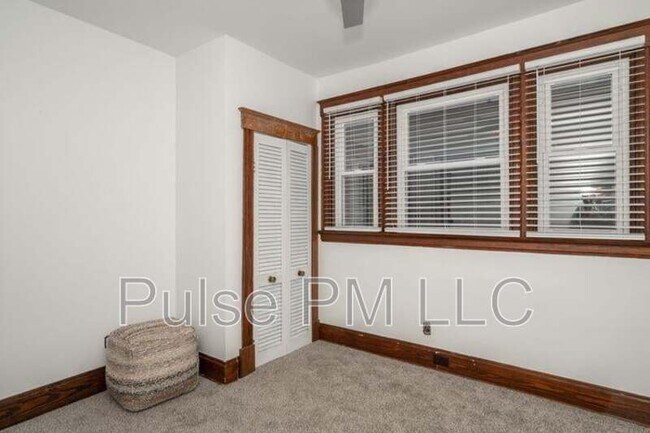 Building Photo - 2730 Dakota Ave