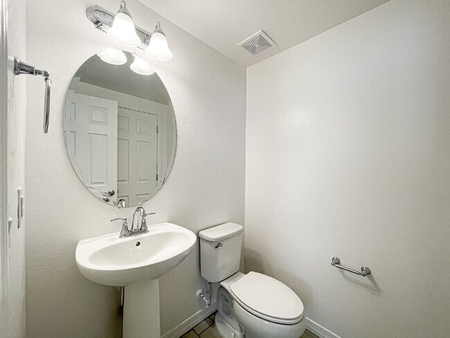 Building Photo - 4239 S 58th Ln