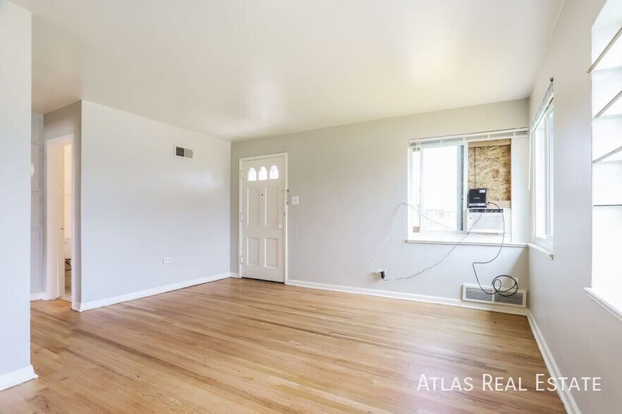 Building Photo - 7111 E 60th Way