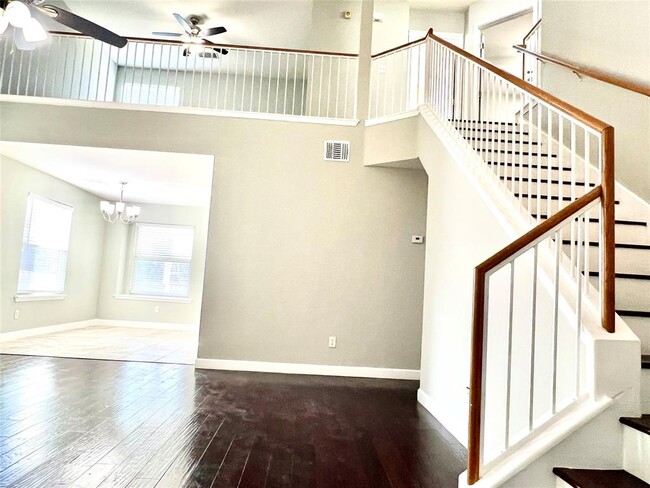 Building Photo - 10516 Dunham Forest Rd