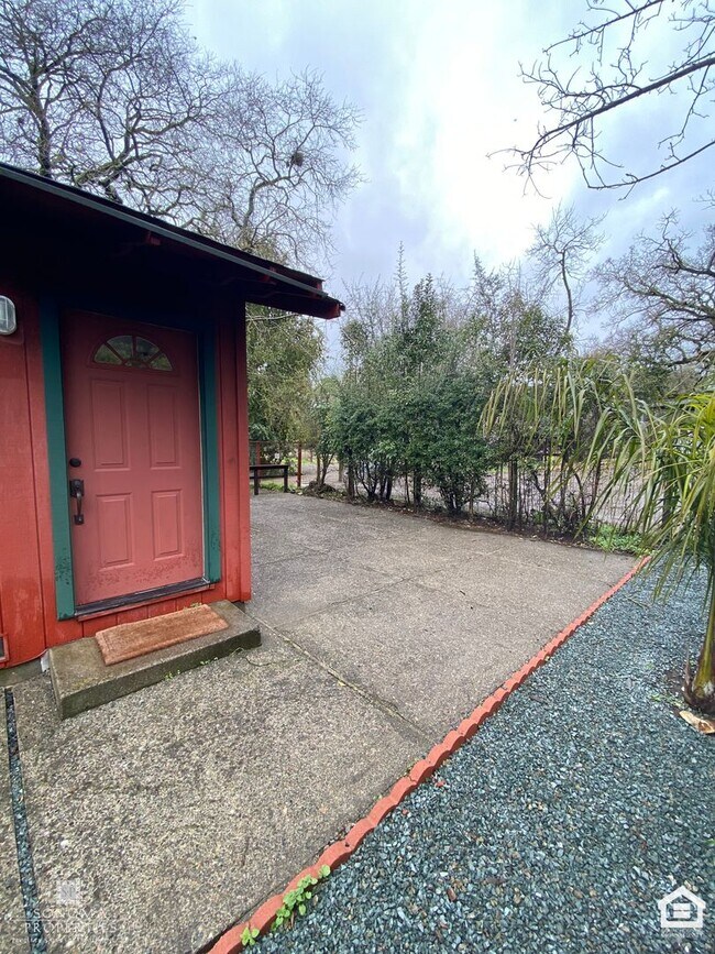 Building Photo - Charming  2BD/2BA Home in Sonoma