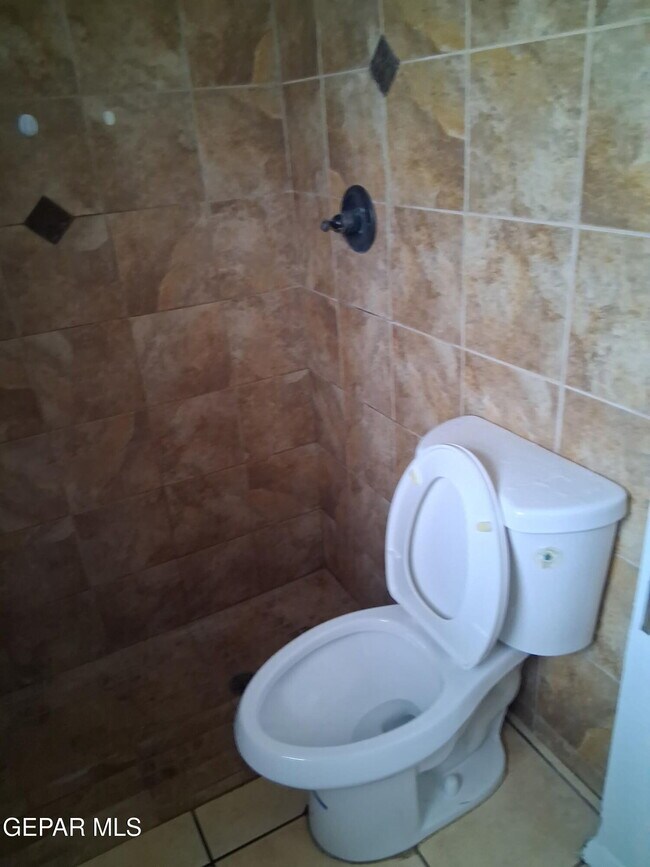 Building Photo - 2807 Beachcomber Dr