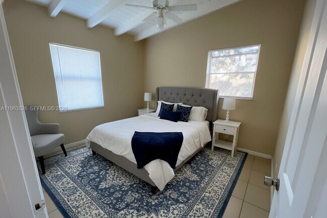 Building Photo - 2349 NW 13th Ct