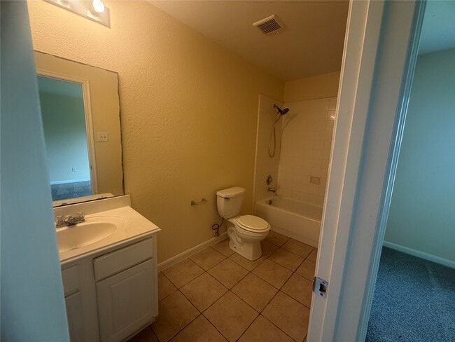 Building Photo - 8103 Forest Glen Dr