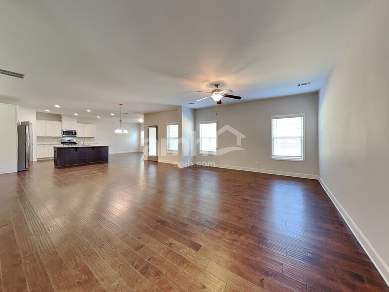 Building Photo - 1139 Victoria Walk Ln