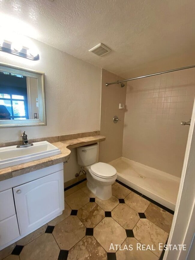 Building Photo - 16635 N Cave Creek Rd