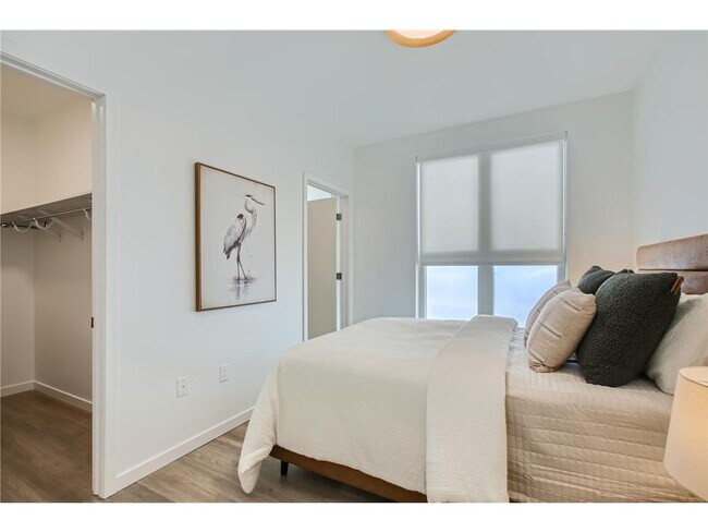 Building Photo - 4 West Dr