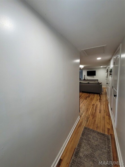 Building Photo - 2137 Madison Ave
