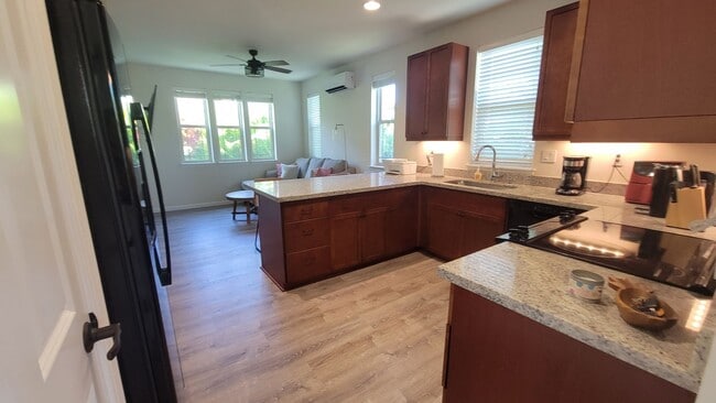 Building Photo - Kahoma Village Home Fully Furnished