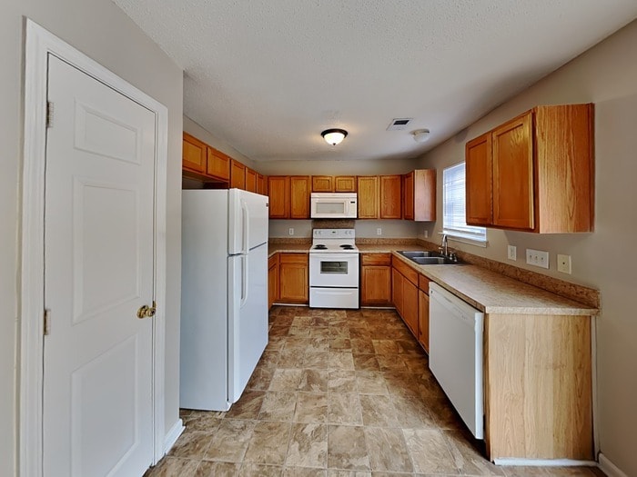 Building Photo - 3428 Ann Franklin Ct