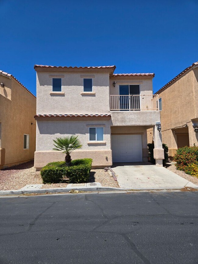 Building Photo - A Fabulous 3 Bed, 2.5 Bath, 2 Story Home W...