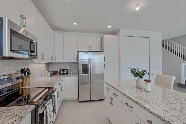 Building Photo - 12937 Trevi Isle