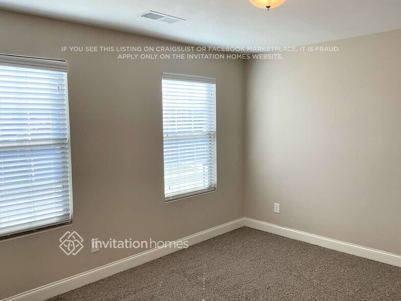 Building Photo - 5381 Roberta Crossing Dr