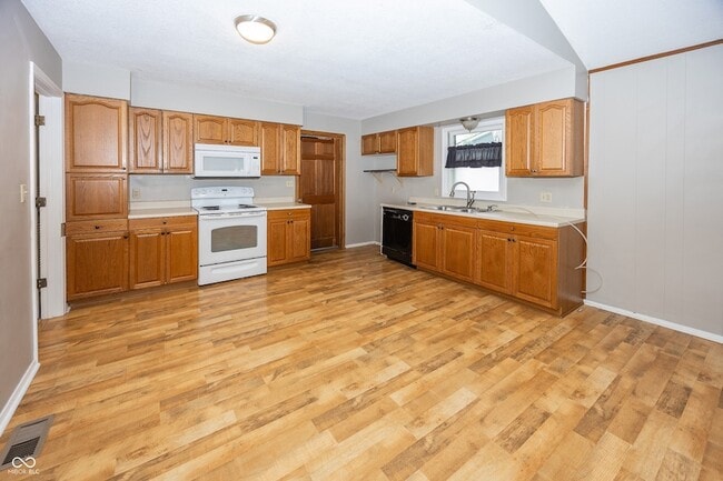 Building Photo - 124 Carlin Dr