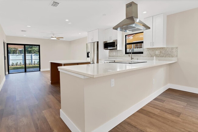 Building Photo - 391 NW 58th Ave